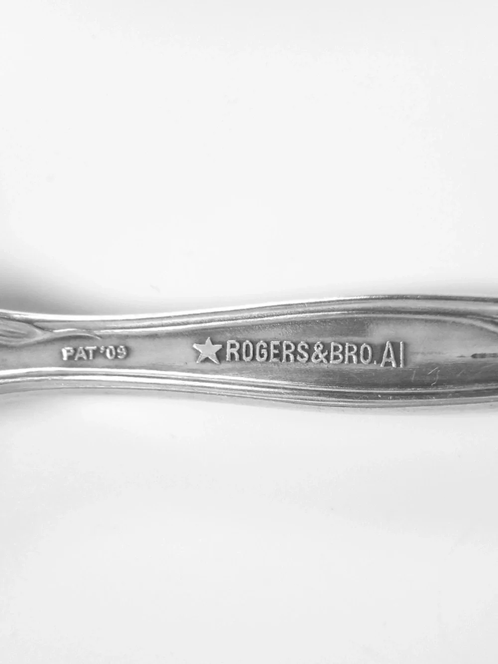 VTG Wm Rogers & Bro 1909 AI Silverplate Floral Lily Monogram Serving Fork 8.5